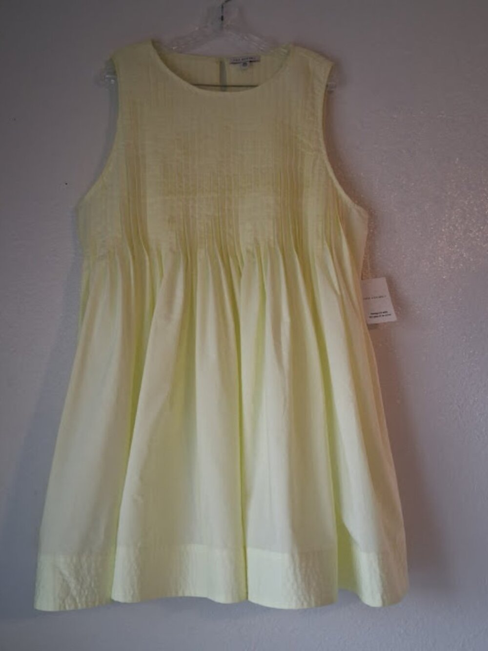 Free Assembly women's size XXL (20) pale yellow sleeveless pleated mini dress